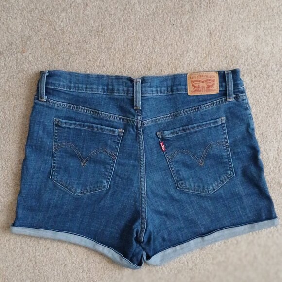 Levi's Jean Shorts - Picture 3 of 5